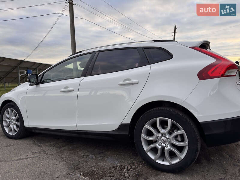 Volvo V40 Cross Country 2016 Volvo V40 Cross Country 2016