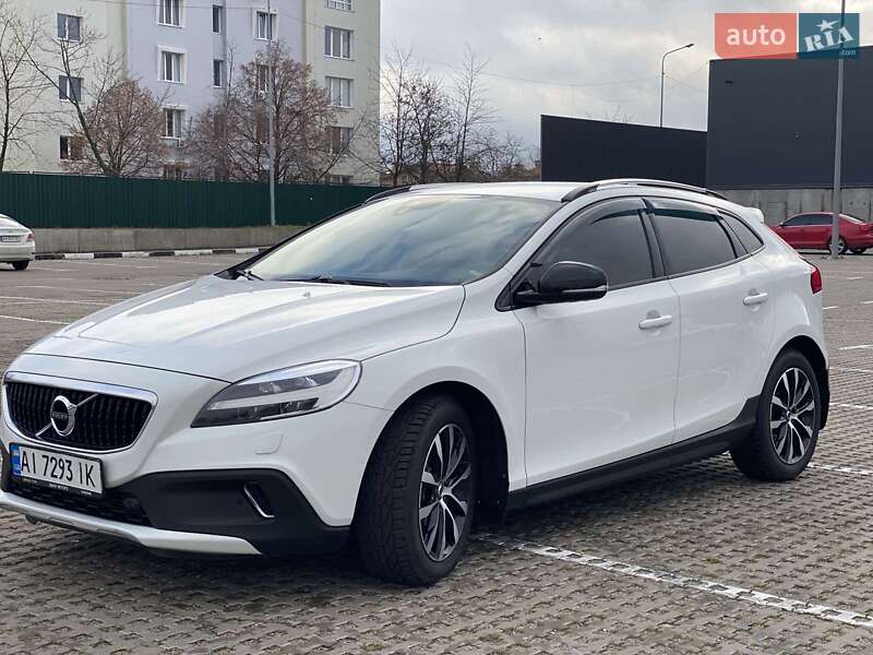 Хетчбек Volvo V40 Cross Country 2019 в Києві