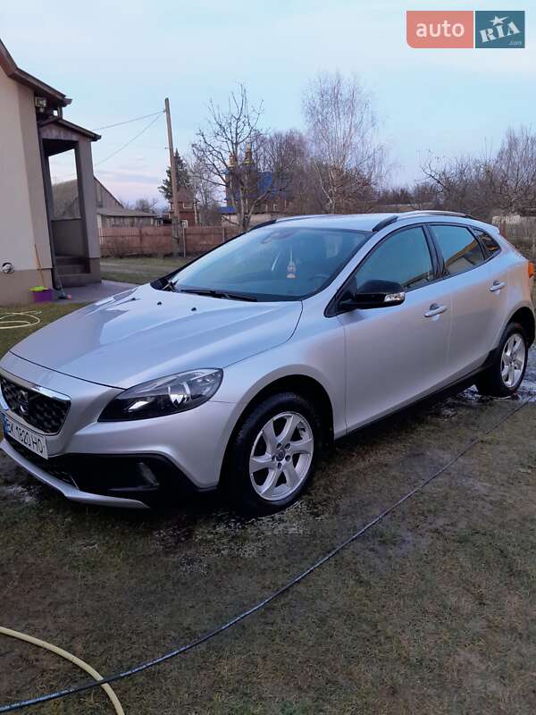 Volvo V40 Cross Country 2015