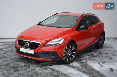Хэтчбек Volvo V40 Cross Country 2019 в Киеве