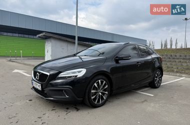 Хетчбек Volvo V40 Cross Country 2018 в Києві