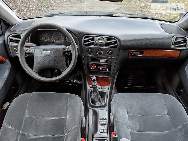 Універсал Volvo V40 1997 в Львові