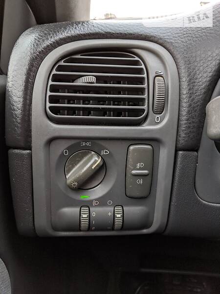 Універсал Volvo V40 1997 в Львові