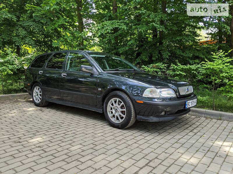 Універсал Volvo V40 1997 в Львові