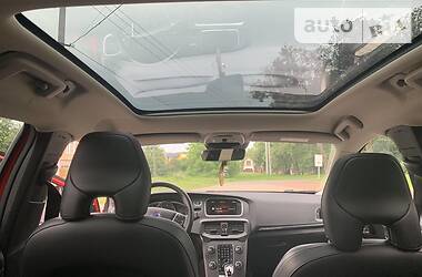 Внедорожник / Кроссовер Volvo V40 2016 в Виннице