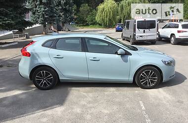 Хэтчбек Volvo V40 2016 в Тернополе