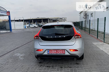 Хэтчбек Volvo V40 2012 в Киеве