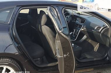 Хэтчбек Volvo V40 2012 в Борисполе