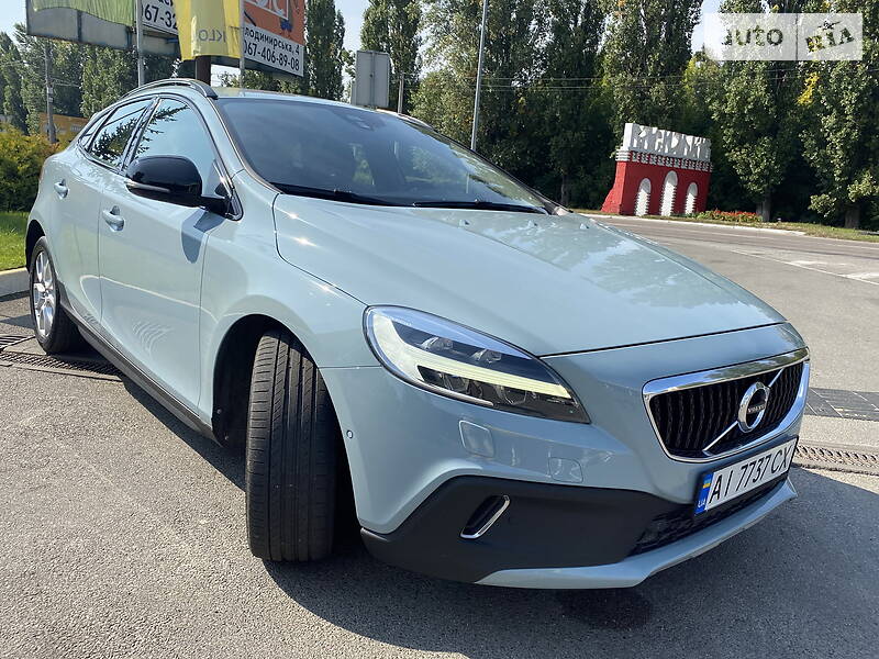 Хетчбек Volvo V40 2016 в Києві