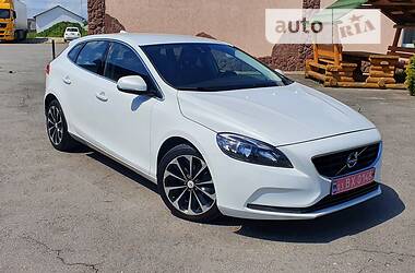 Хетчбек Volvo V40 2013 в Жовкві