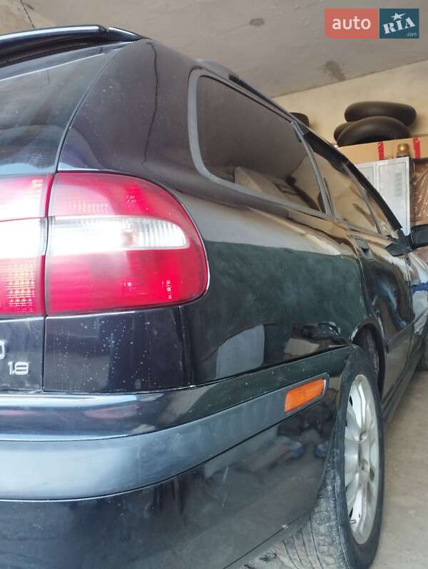 Универсал Volvo V40 2001 в Львове