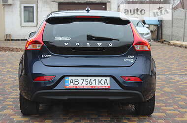 Хэтчбек Volvo V40 2015 в 