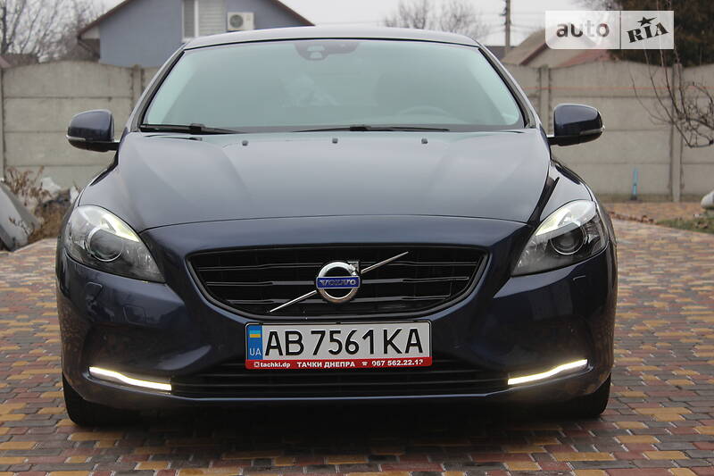 Хетчбек Volvo V40 2015 в Дніпрі фото 15 Хетчбек Volvo V40 2015 в Дніпрі
