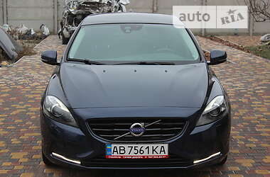Хэтчбек Volvo V40 2015 в 