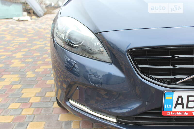 Хетчбек Volvo V40 2015 в Дніпрі фото 17 Хетчбек Volvo V40 2015 в Дніпрі
