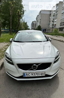 Хэтчбек Volvo V40 2017 в Трускавце
