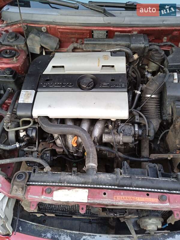 Универсал Volvo V40 1996 в Львове