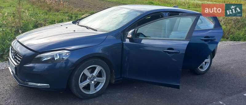 Хэтчбек Volvo V40 2013 в Стрые