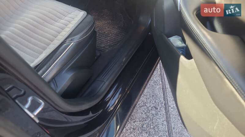 Хетчбек Volvo V40 2015 в Кривому Розі