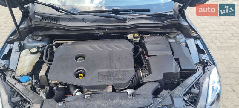 Хэтчбек Volvo V40 2013 в Маневичах