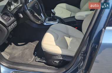 Хэтчбек Volvo V40 2013 в Маневичах