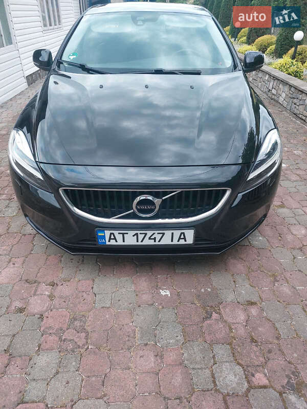 Volvo V40 2017