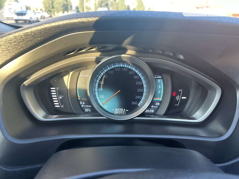 Хэтчбек Volvo V40 2014 в Киеве