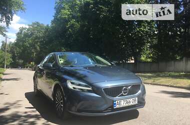 Хэтчбек Volvo V40 2017 в Каменском