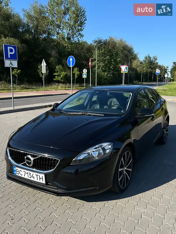 Volvo V40
