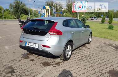 Хетчбек Volvo V40 2015 в Дубні