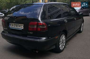 Универсал Volvo V40 1997 в Киеве