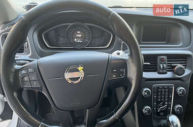 Хэтчбек Volvo V40 2013 в Киеве