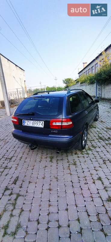 Универсал Volvo V40 1996 в Борщеве