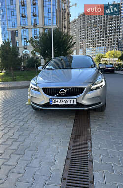 Хэтчбек Volvo V40 2018 в Одессе