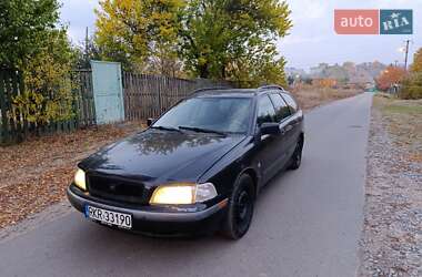 Универсал Volvo V40 1999 в Песочине