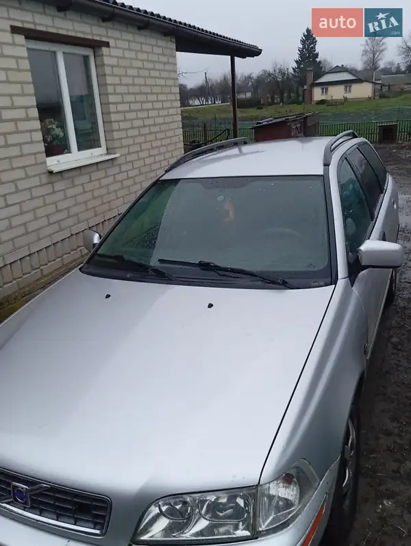 Volvo V40