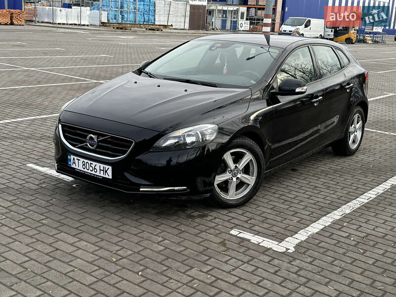 Хэтчбек Volvo V40 2013 в Коломые