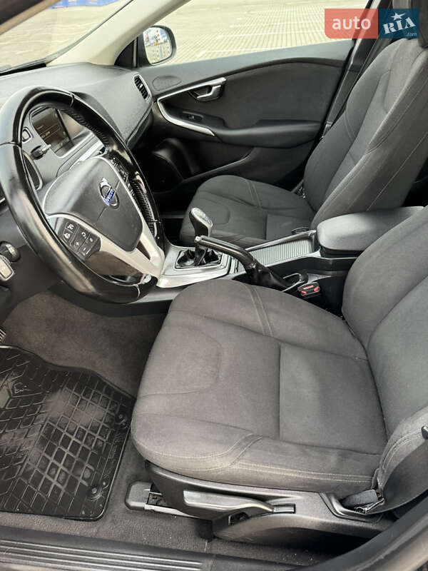 Хэтчбек Volvo V40 2013 в Коломые