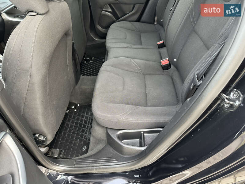 Хэтчбек Volvo V40 2013 в Коломые