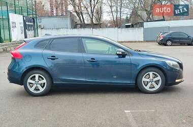 Хетчбек Volvo V40 2012 в Києві