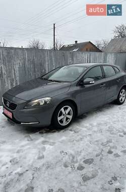 Хэтчбек Volvo V40 2013 в Луцке