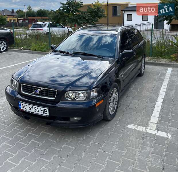 Універсал Volvo V40 2004 в Володимирі