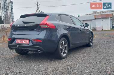 Хэтчбек Volvo V40 2014 в Луцке