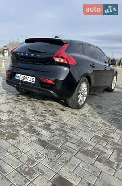 Хэтчбек Volvo V40 2013 в 