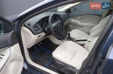 Хетчбек Volvo V40 2013 в Львові