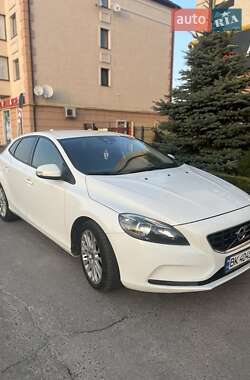 Хетчбек Volvo V40 2013 в Рівному