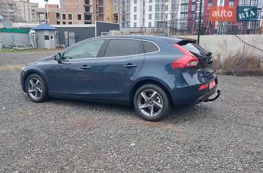 Хэтчбек Volvo V40 2014 в 