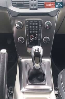 Хэтчбек Volvo V40 2014 в 