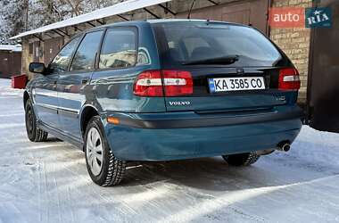 Универсал Volvo V40 2001 в 