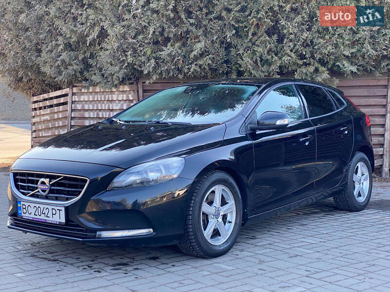 Volvo V40 2015
